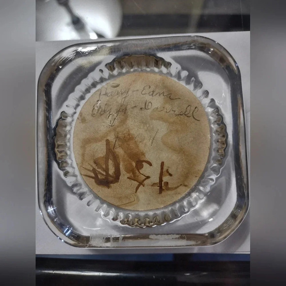 Vintage paperweight/U.B. church Dallastown, Pa - Picture 2 of 2